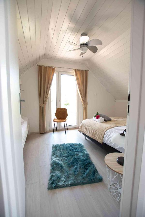 Resort Holiday Natural - Gosciniec Zacisze Chmielno Luaran gambar